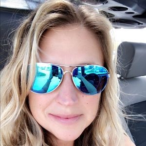 Meet your Posher, Summer